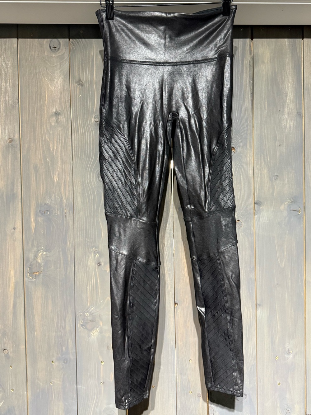 SPANX Glossy Moto Leggings – Size Medium